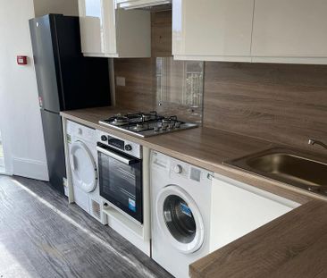 10 bedroom house share to rent - Photo 3