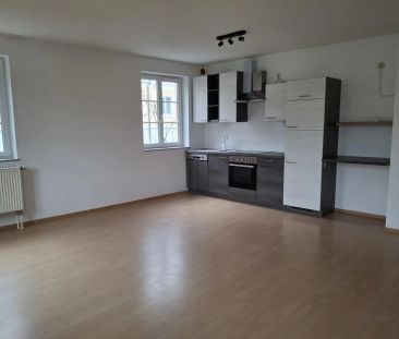 Gut aufgeteilte 3-Zimmer-Wohnung mit möblierter Küche und Balkon in... - Foto 4