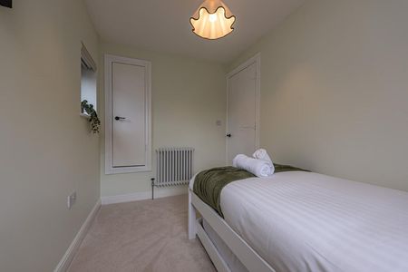 Jubilee Court - Photo 2