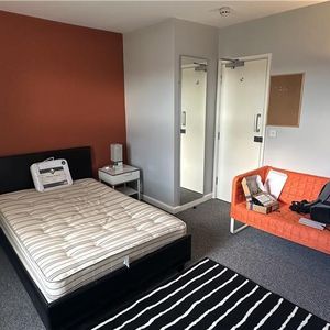 1 bedroom house of multiple occupation to rent - Photo 2