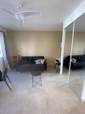 Location Appartement 1 pièce 36m² NICE 06300 - Photo 2