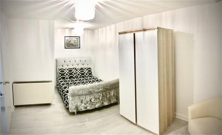 3 bedroom flat to rent - Photo 2