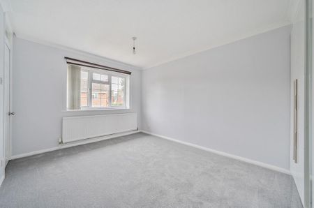 3 bedroom link detached house to rent - Photo 3