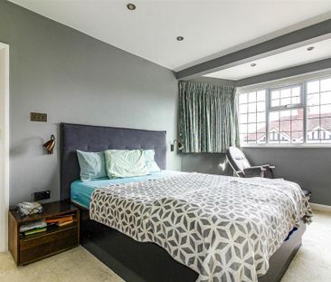 4 bedroom terraced house to rent - Photo 6