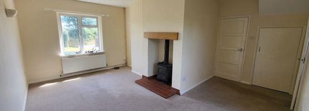3 bedroom character property to rent - Photo 2