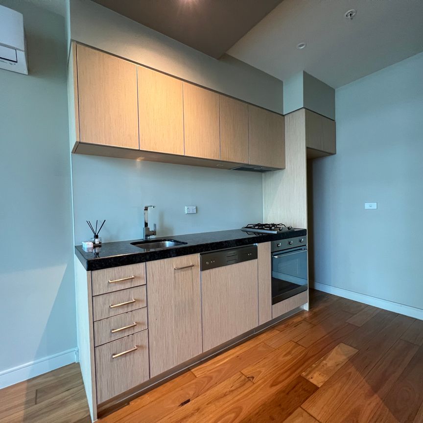 Modern and Convenient City Living – 1-Bedroom Apartment for Rent - Photo 1