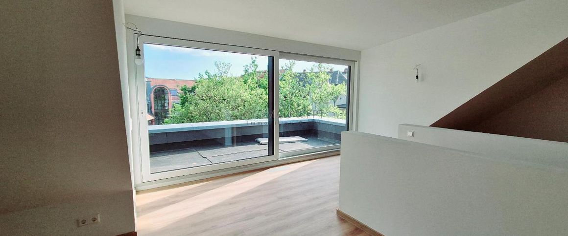 3-Zimmer-Maisonette mit Dachterrasse – urban, zentral, perfekt angebunden über den Dächern Freiburgs - Foto 1