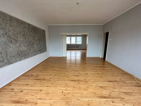Große 4-Zimmer-Wohnung ca. 130 m² Fußgängerzone Gelsenkirchen Stellplatz vorhanden - Photo 3