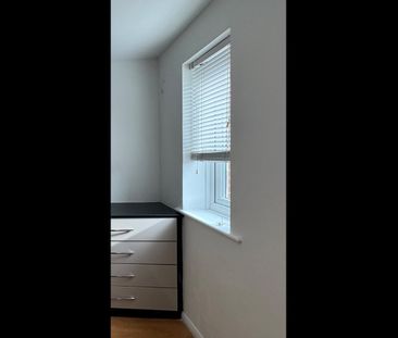 1 Bed Flat, Fenman Gardens, IG3 - Photo 6