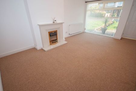 Macbeth Close, Rugby, CV22 - Photo 2