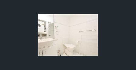 FURNISHED Executive Studio in the Heart of North Sydney - Photo 2