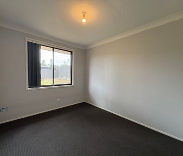 Three Bedroom Home in Great Location&excl; - Photo 6