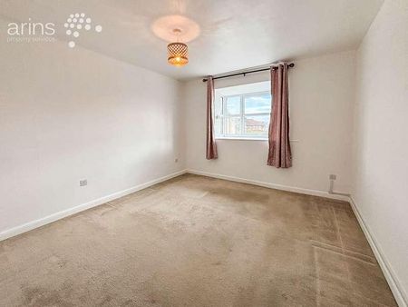 Lysander Close, Woodley, Reading, RG5 - Photo 2