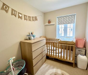 4 bedroom end of terrace house to rent - Photo 3