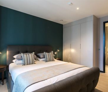 Water Facing Three Bedroom Apartment @ 260 Opus, 6 Hanover Quay, Gr... - Photo 5