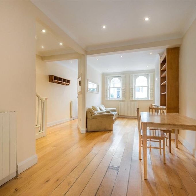 4 bedroom terraced house to rent - Photo 1