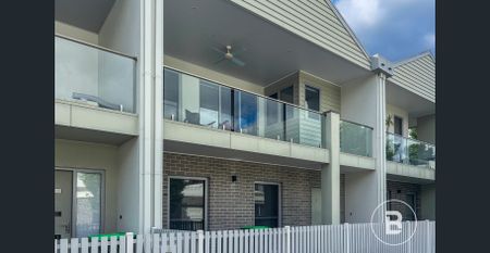 Double Storey -Townhouse - Photo 3