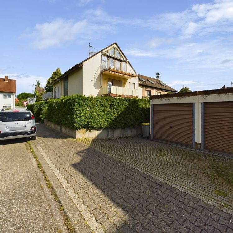 Gemütliche DG-Wohnung mit Balkon in ruhiger Lage - Foto 1