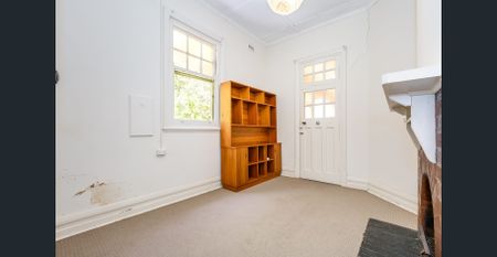 Neat Two Bedroom Unit. - Photo 5