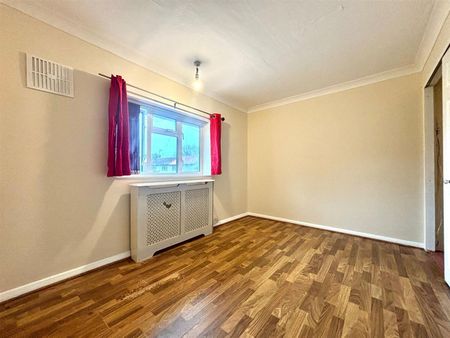 3 bedroom house - semi-detached - Photo 4