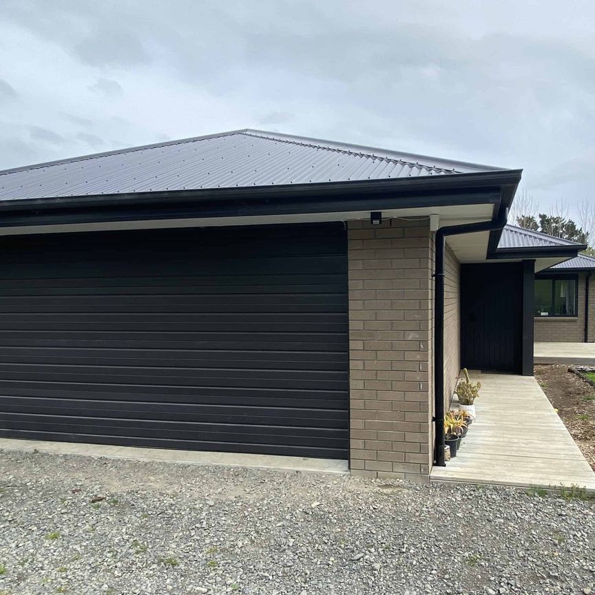 Home in Halcombe - Photo 1