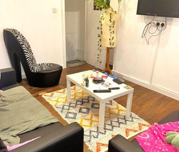 5 bedroom terraced house to rent - Photo 2