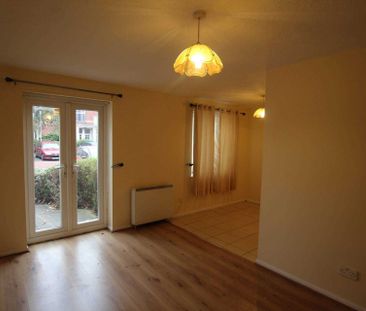 Price £950 pcm - Available 17/12/2025 - Unfurnished - Photo 2
