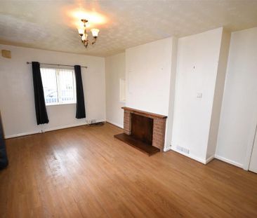 3 bedroom semi-detached bungalow to rent - Photo 4