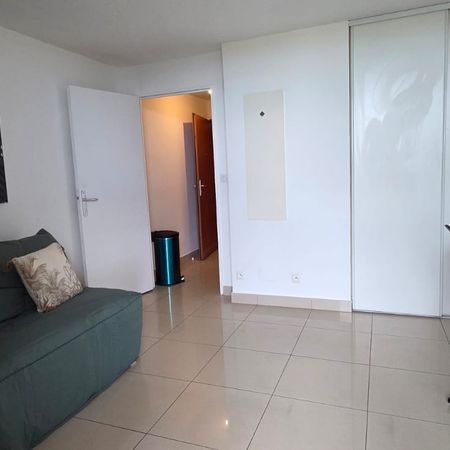 Location Appartement 1 pièce 26m² STE CLOTILDE 97490 - Photo 4