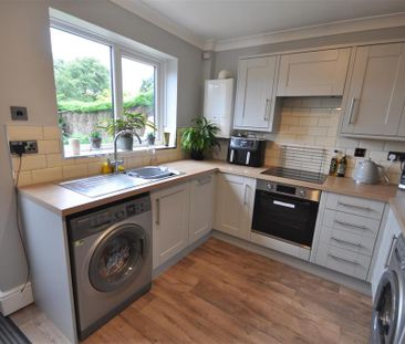 2 bedroom end of terrace house to rent - Photo 5