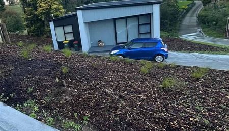 Charming 2BR Home in Flat Bush! - Photo 2