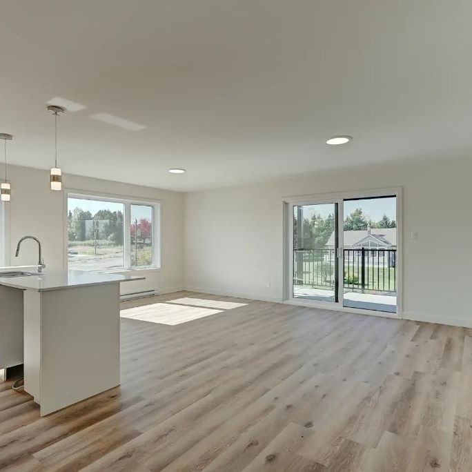 Superbe 5 ½ neuf à Coaticook – 1er mois gratuit – Quartier tranquille - Photo 1