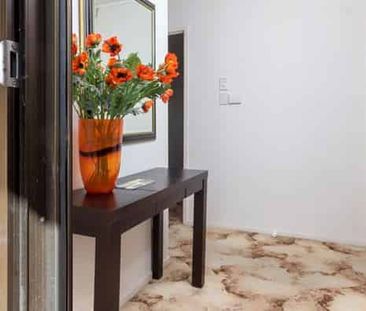 HANDY - PRIVATE LOCATION - Photo 2