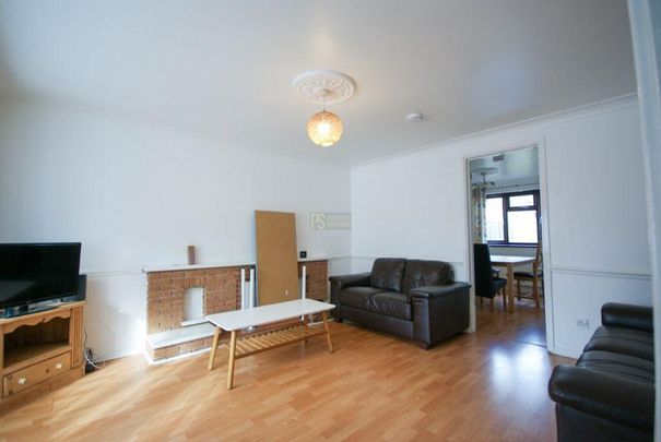 5 bedroom terraced house to rent - Photo 1