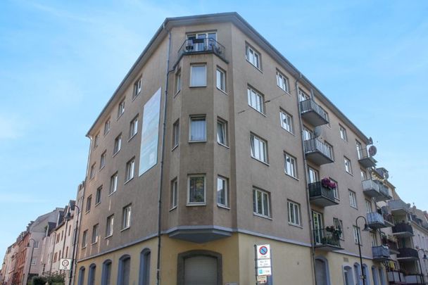 Geräumige 3 Zimmer Wohnung in Wiesbaden sucht Sie! - Photo 1