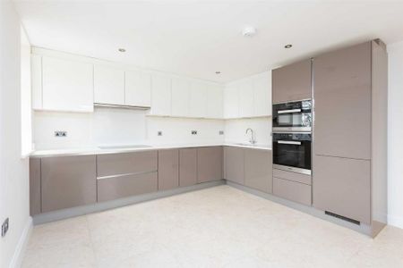 3 bedroom flat to rent - Photo 5