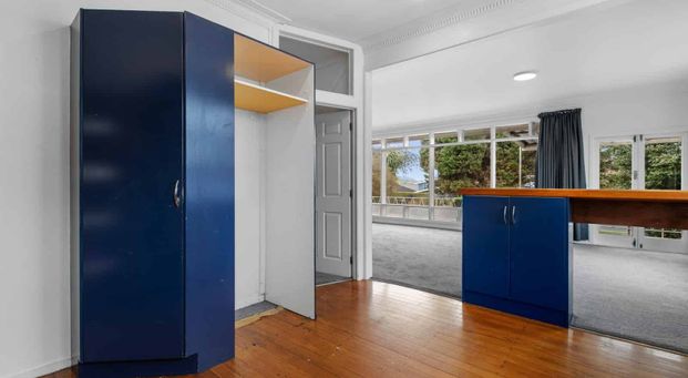 Spacious 3 bedroom home in Glenholme - Photo 1