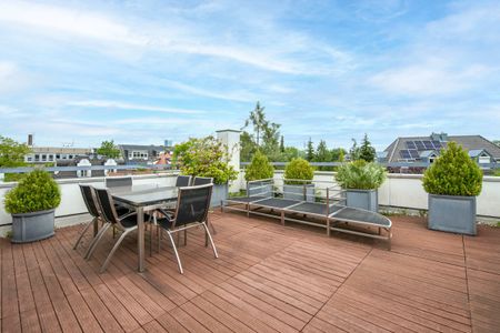 Lichterfülltes 2-Zimmer-Penthouse mit großen, sonnigen Dachterrassen und Hobbybereich - Photo 5