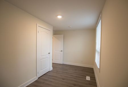 For Lease - 28 Bartlett Avenue, Toronto, Ontario - Photo 4