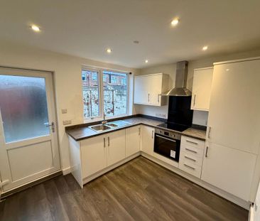 2 bedroom terraced house to rent - Photo 6