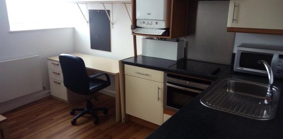 Studio to rent - Photo 2