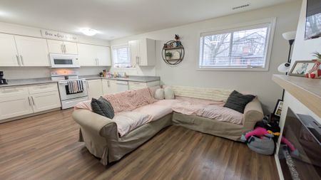 62 Adel Dr, St. Catharines - 2 Bedroom Lower Unit - Photo 2