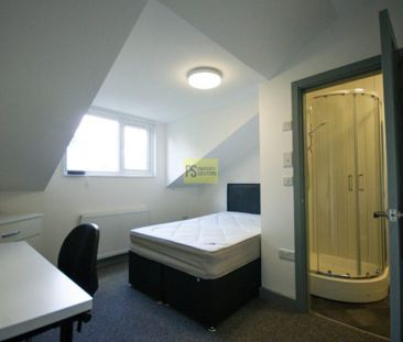 6 bedroom terraced house to rent - Photo 5