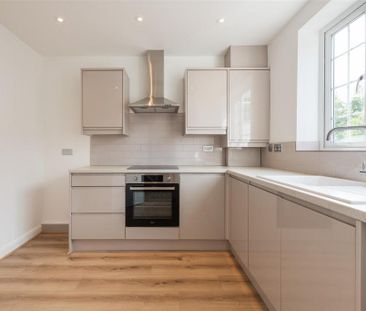 3 bedroom apartment to rent - Photo 3