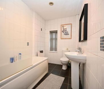 33 Dunraven Park, Belfast, BT5 5LF - Photo 4