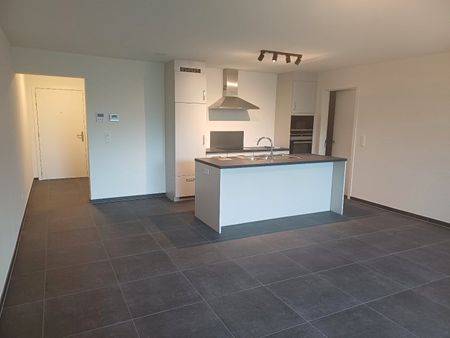 Instapklaar gelijkvloers appartement in Peer centrum met ruim terras + tuintje. - Photo 3