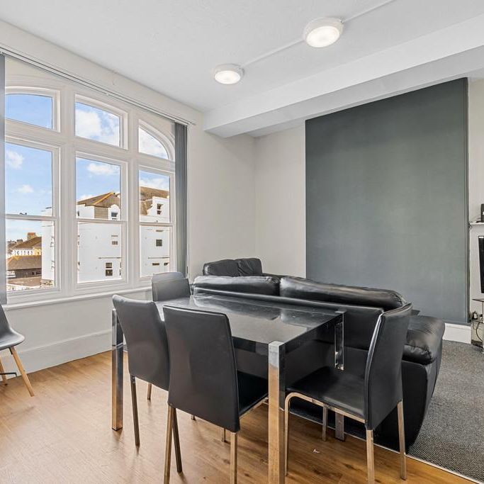 6 bedroom flat share to rent - Photo 1