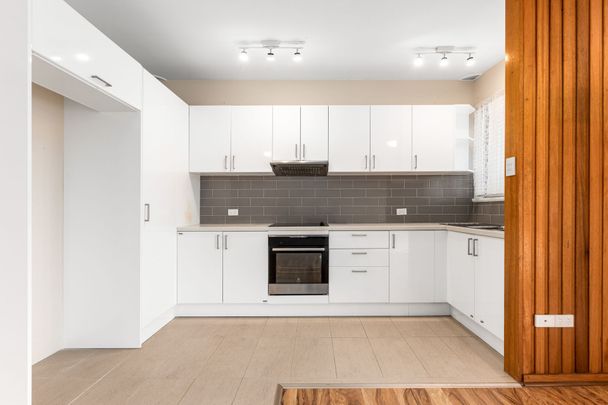 Low Maintenance Over 55's Complex - Photo 1