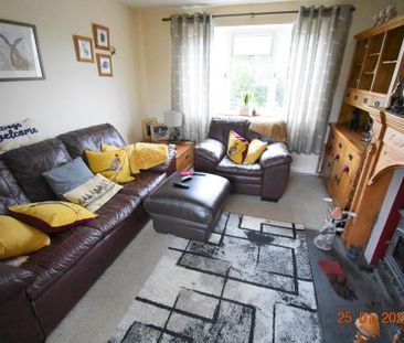 2 bedroom semi-detached house to rent - Photo 4