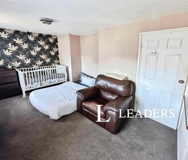 2 bedroom semi-detached house to rent - Photo 2